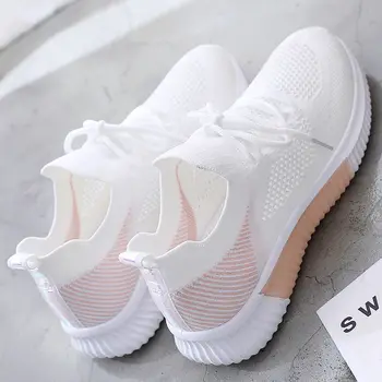 Дамски обувки 2023, пролет-бели новите дишащи спортни окото универсални летни кухи пешеходни летящи тъкани нескользящие женски маратонки
