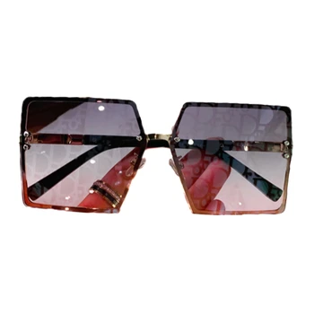 Модерни слънчеви очила за жени с корейски писмото принтом, червената лятна защита от слънцето на брега на морето, пътуване 58304